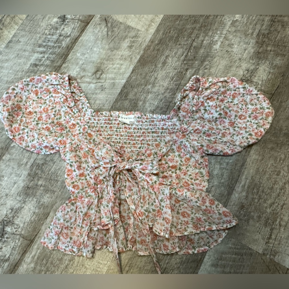 Aeropostale Floral Puff Sleeve Crop Blouse, Curtain Split Bottom,Tie Center